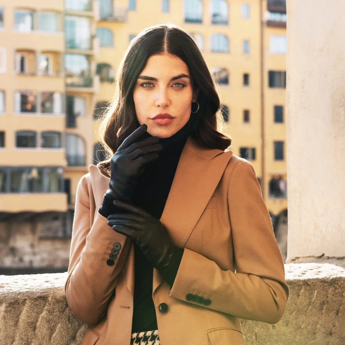 Isabella (black) - Italian lambskin leather gloves with cashmere lining