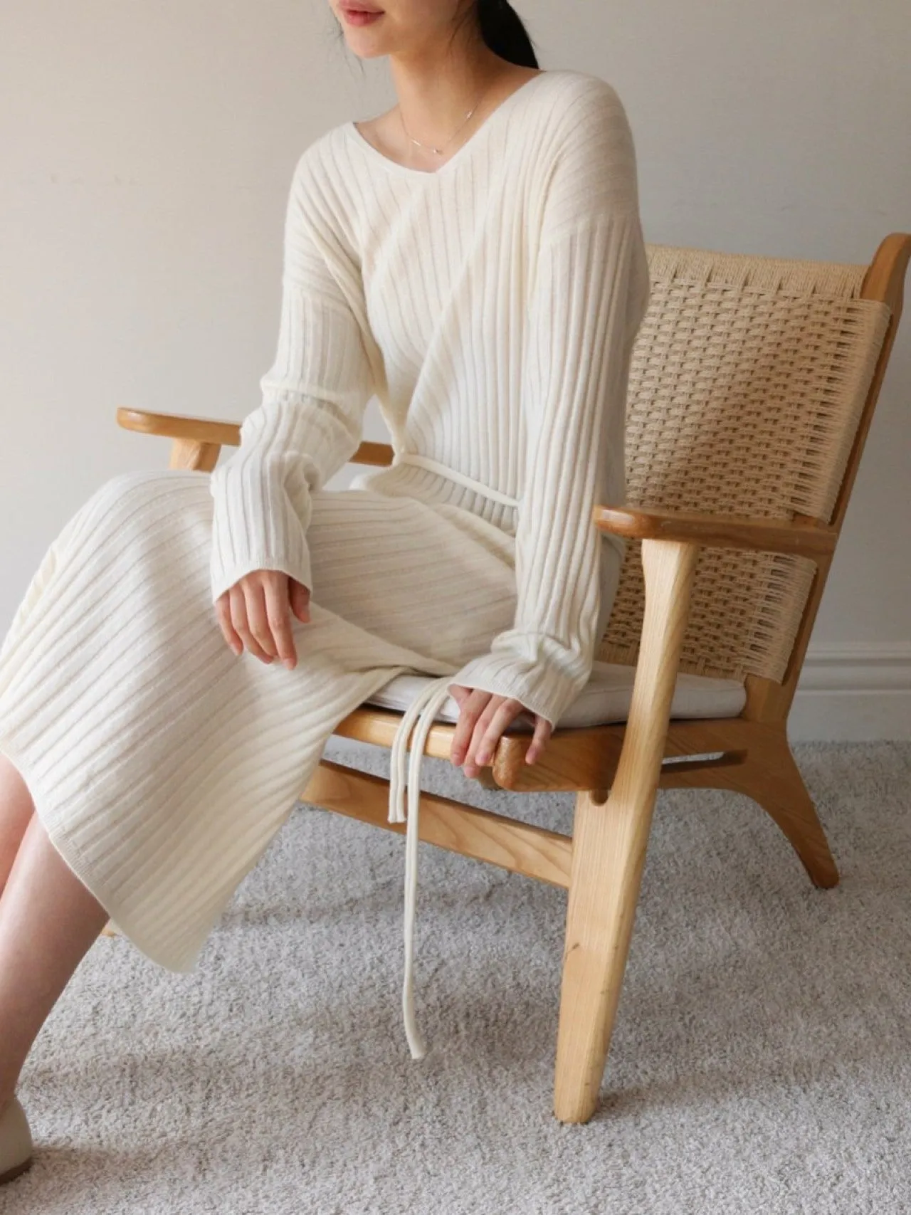 RIBBED V-NECK KNIT DRESS