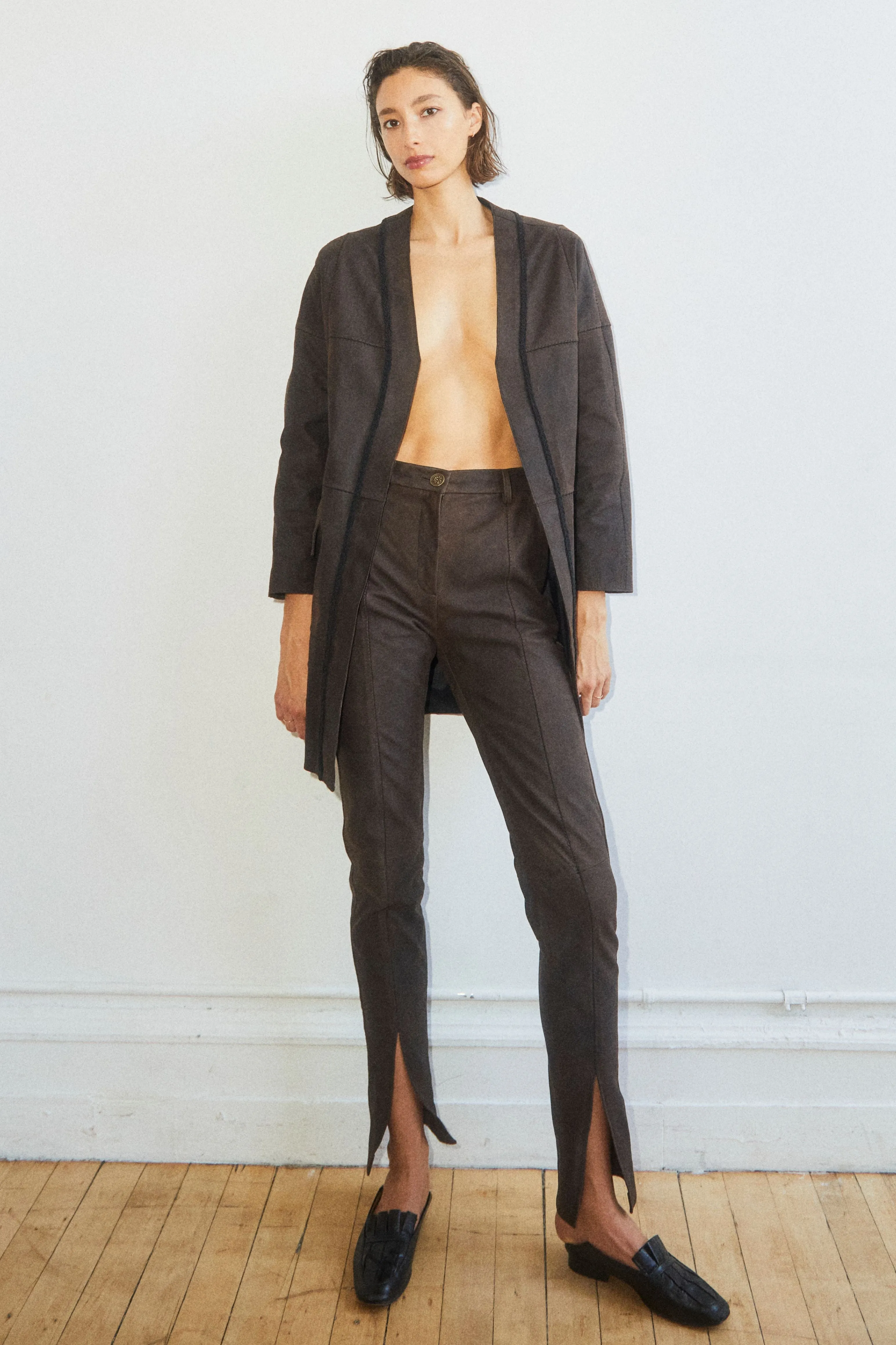 Smith Straight Leg Pant in Brown